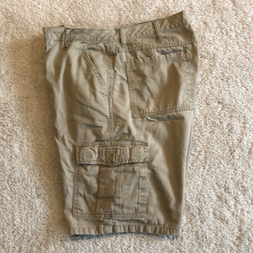 Men’s Wrangler Cargo Shorts